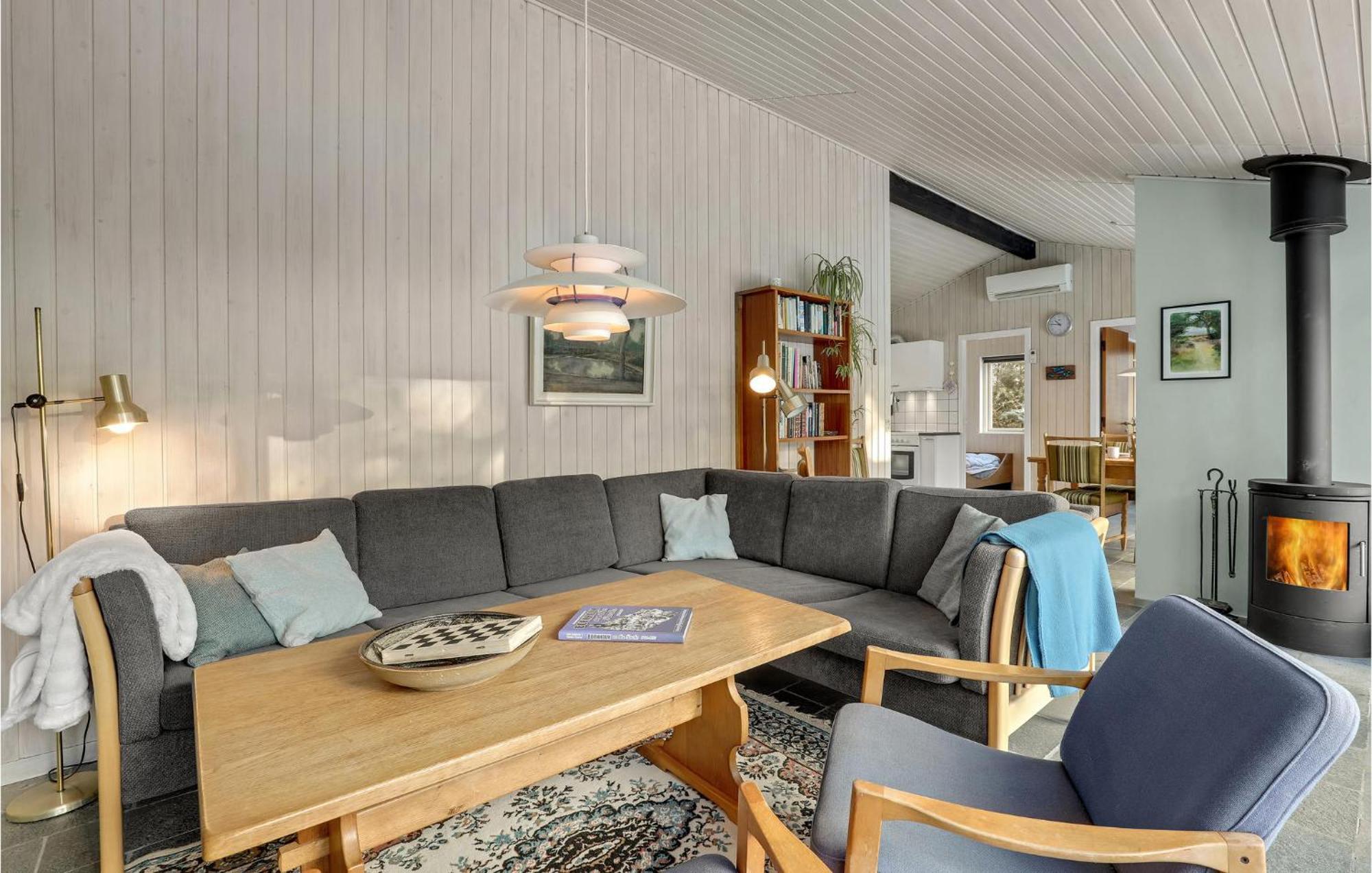 3 Bedroom Awesome Home In Neksø Eksteriør bilde