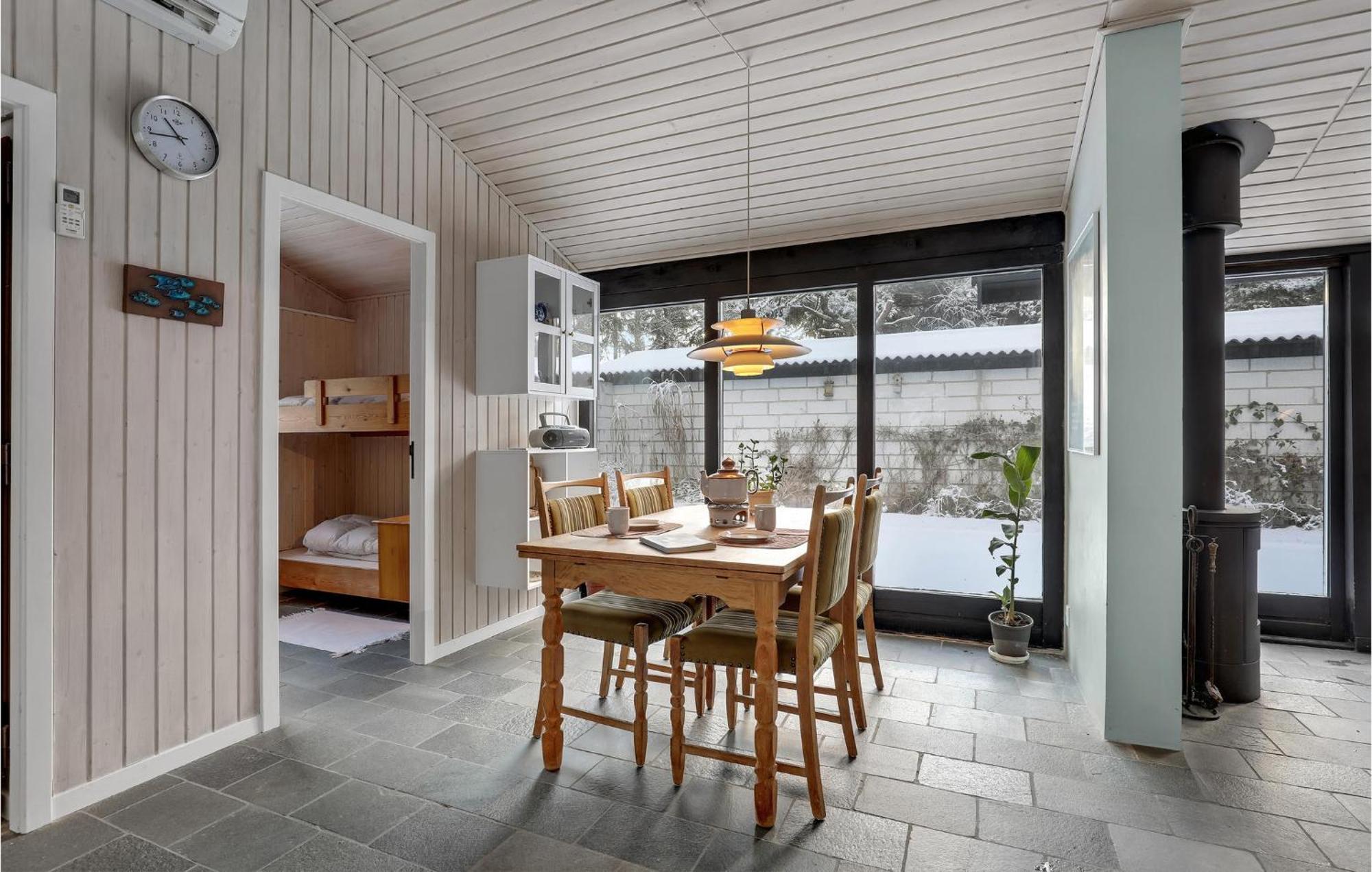 3 Bedroom Awesome Home In Neksø Eksteriør bilde